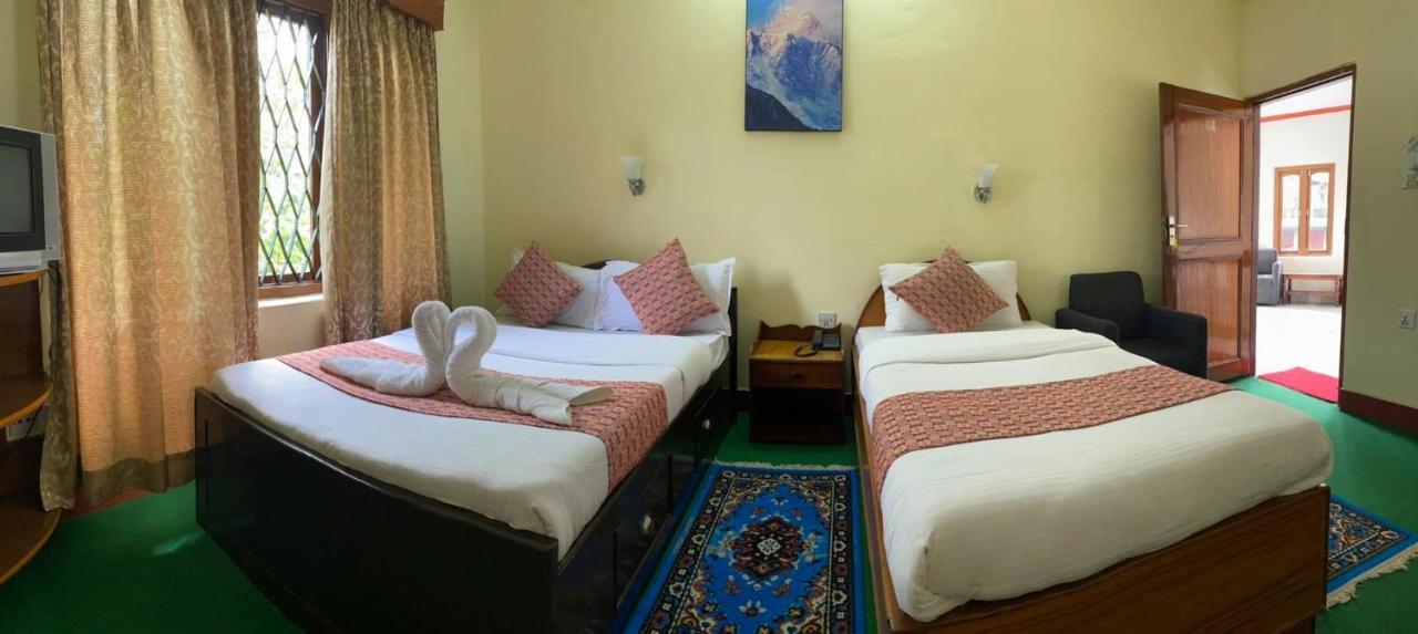 Hotel Blue Magnet Pokhara Kültér fotó