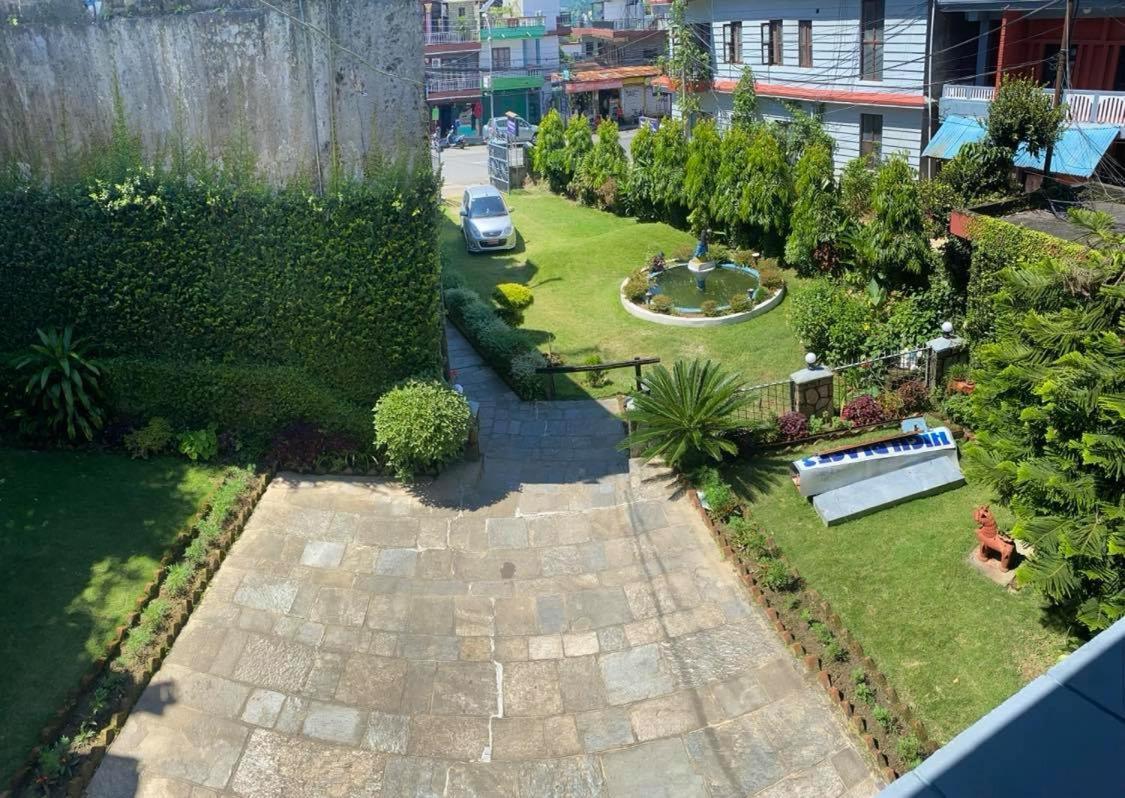 Hotel Blue Magnet Pokhara Kültér fotó