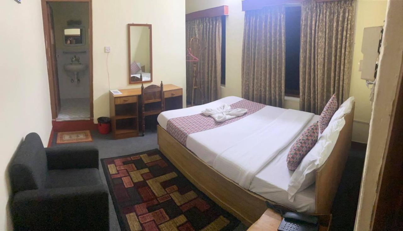 Hotel Blue Magnet Pokhara Kültér fotó
