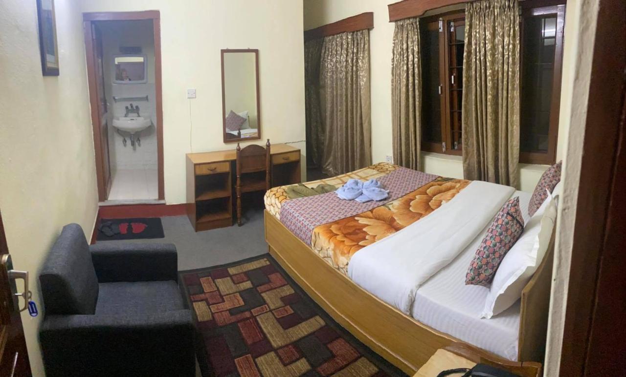 Hotel Blue Magnet Pokhara Kültér fotó