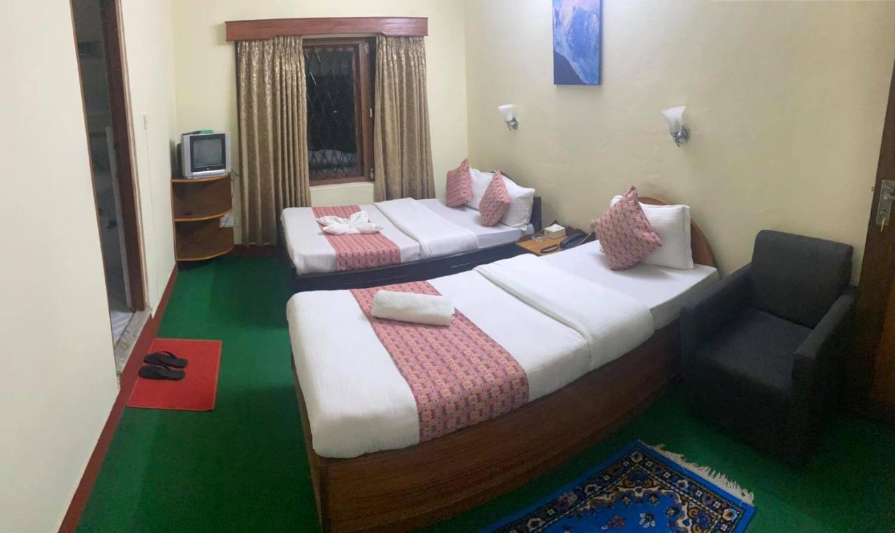 Hotel Blue Magnet Pokhara Kültér fotó