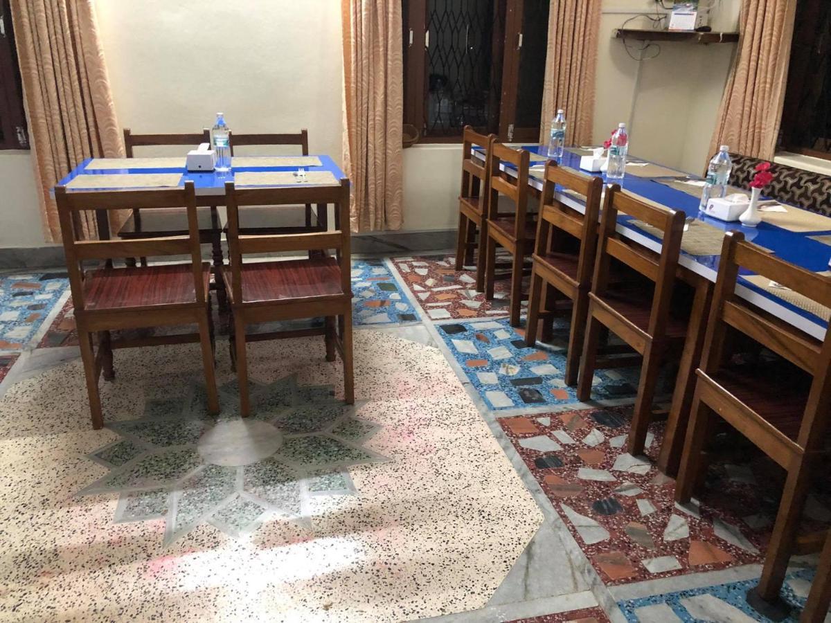 Hotel Blue Magnet Pokhara Kültér fotó
