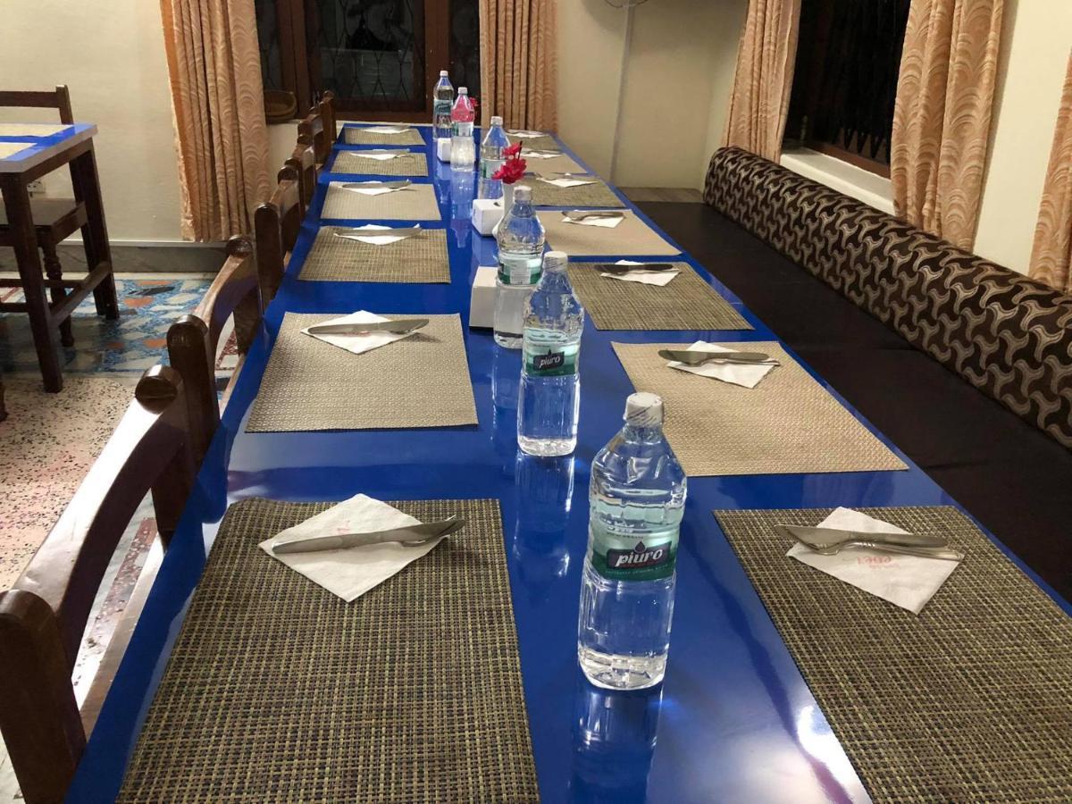 Hotel Blue Magnet Pokhara Kültér fotó