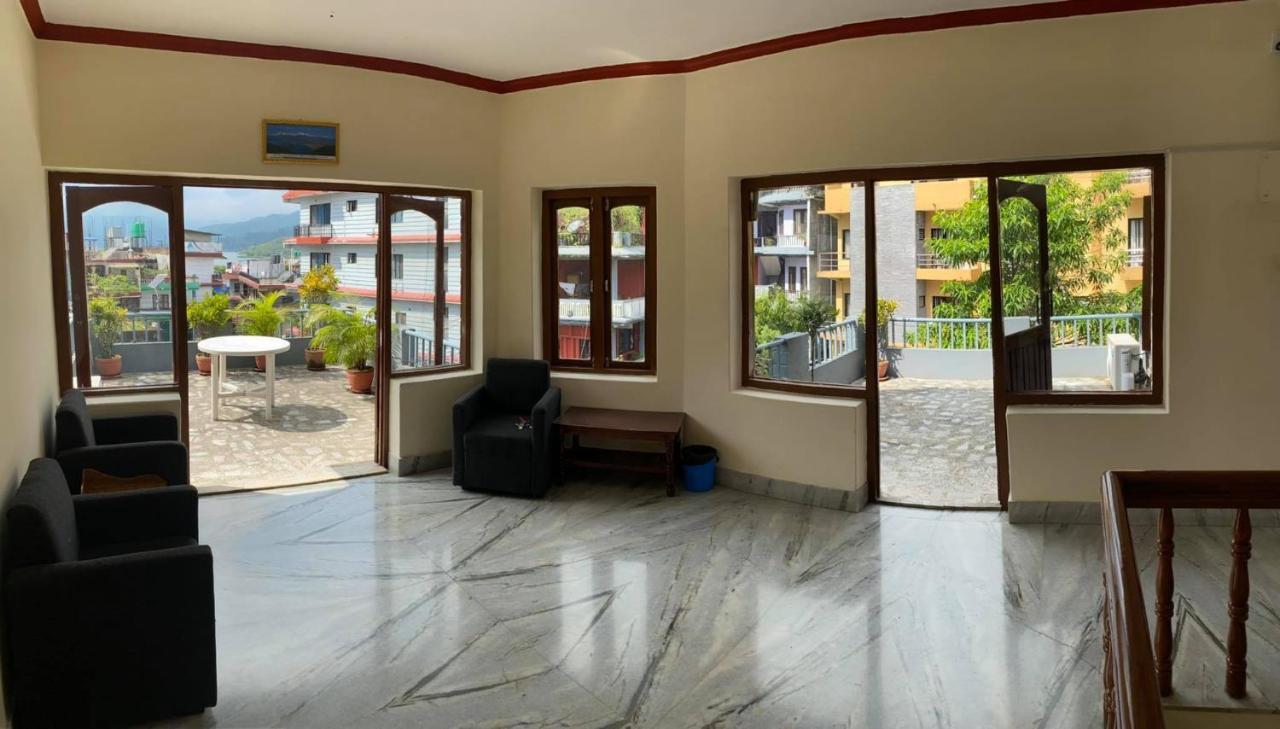 Hotel Blue Magnet Pokhara Kültér fotó