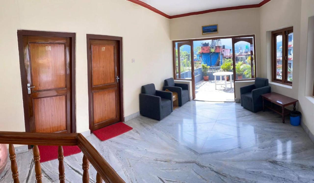 Hotel Blue Magnet Pokhara Kültér fotó