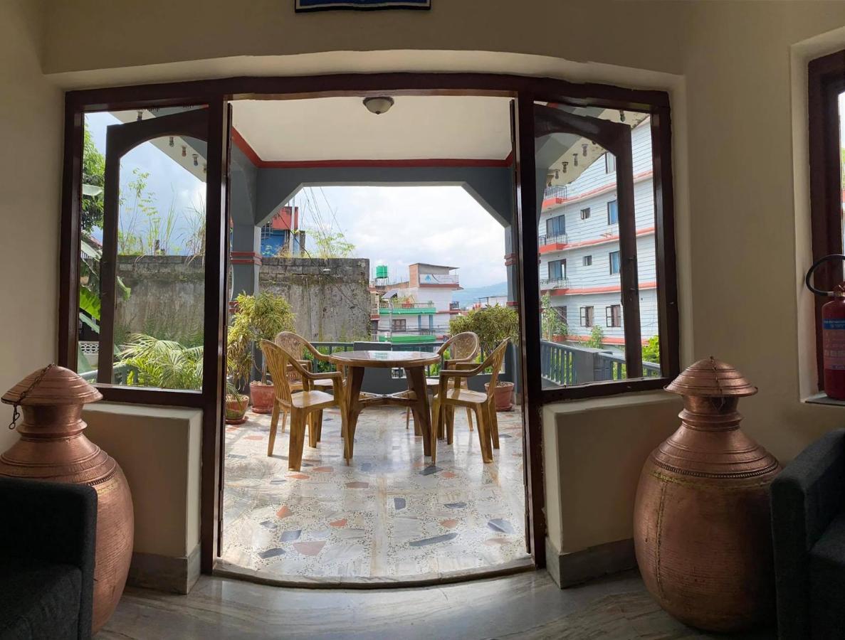 Hotel Blue Magnet Pokhara Kültér fotó