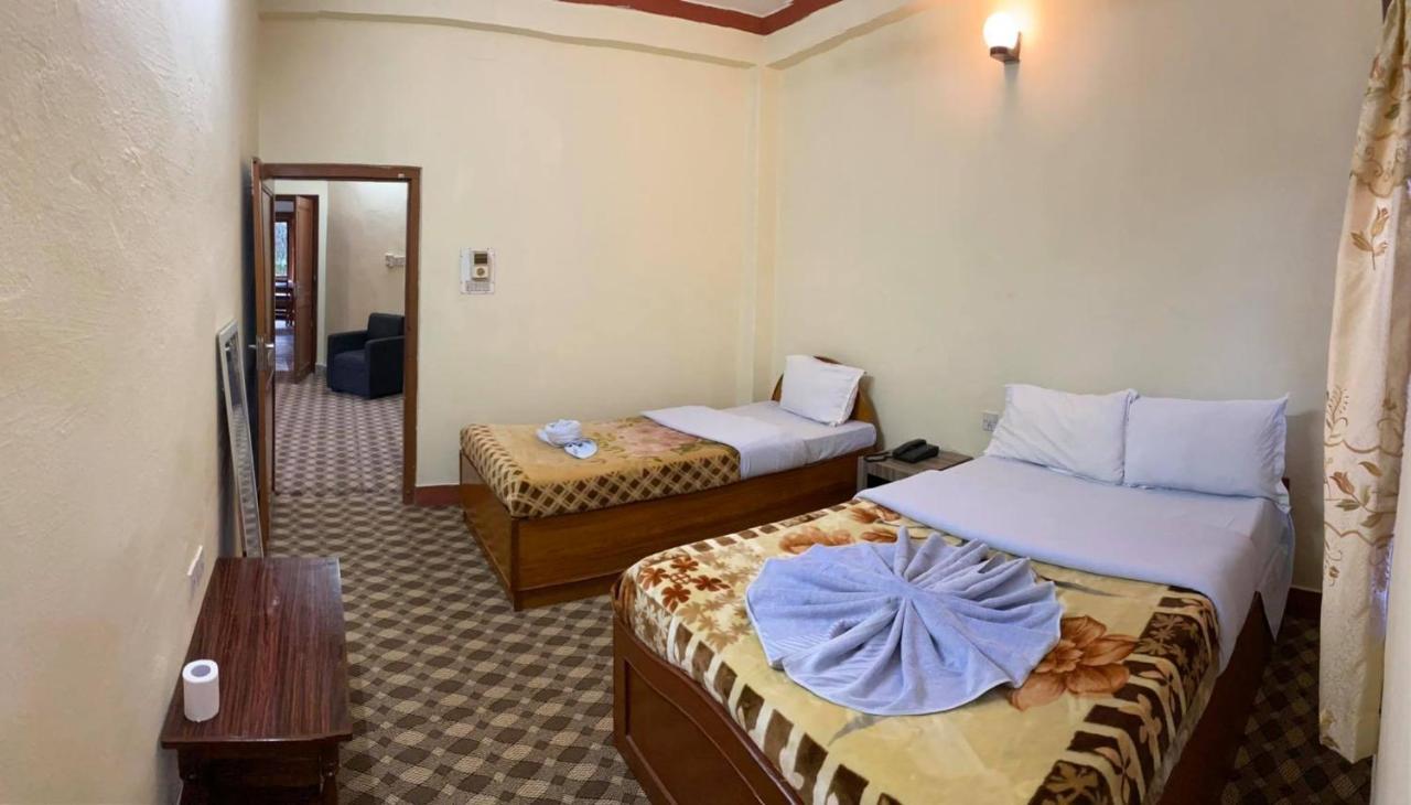 Hotel Blue Magnet Pokhara Kültér fotó