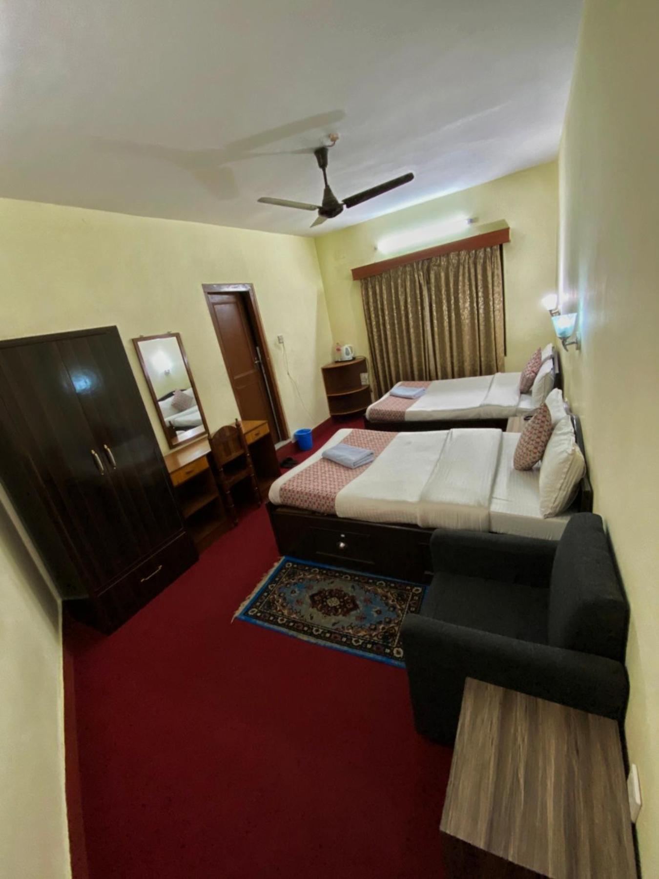 Hotel Blue Magnet Pokhara Kültér fotó
