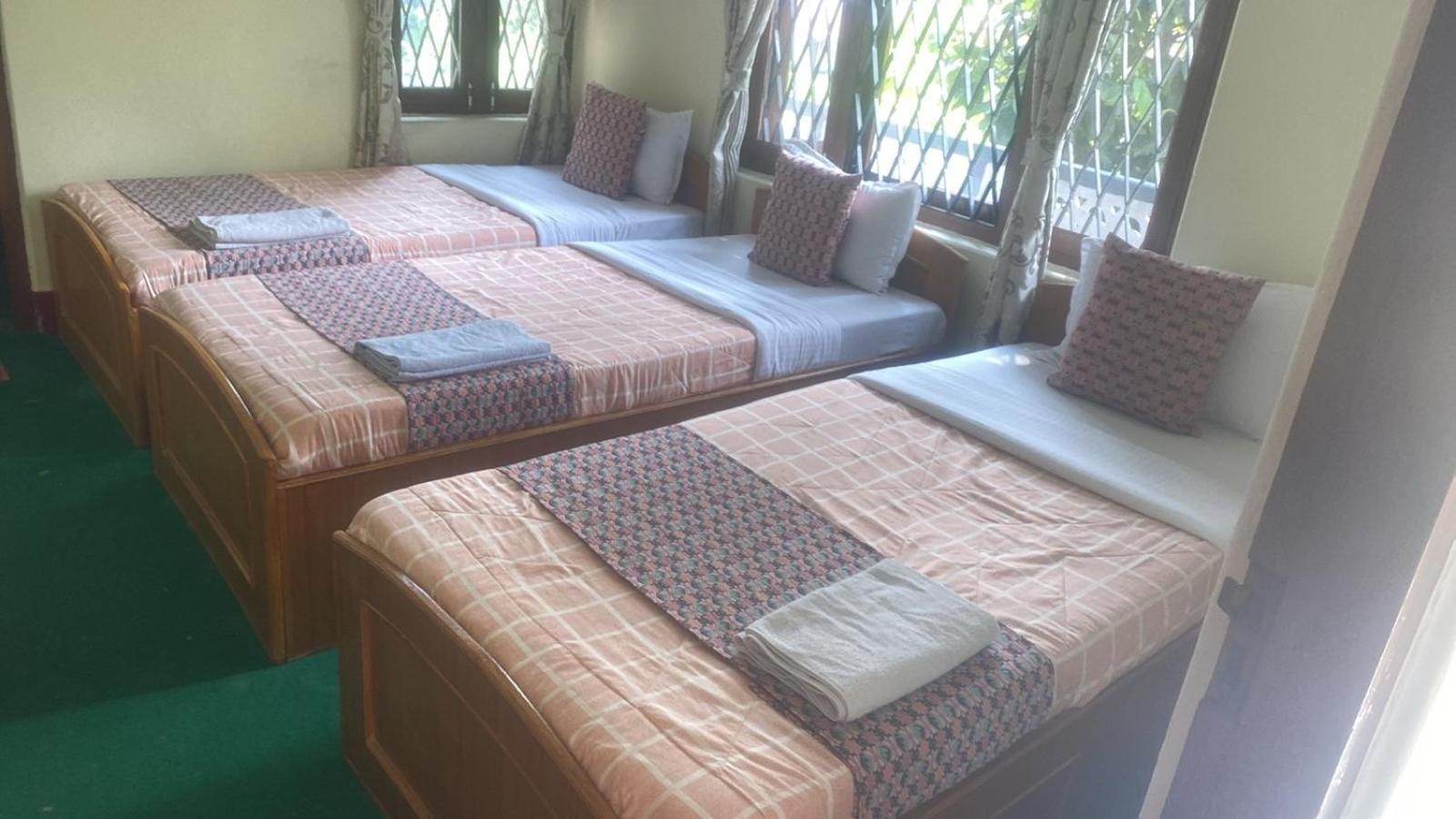 Hotel Blue Magnet Pokhara Kültér fotó