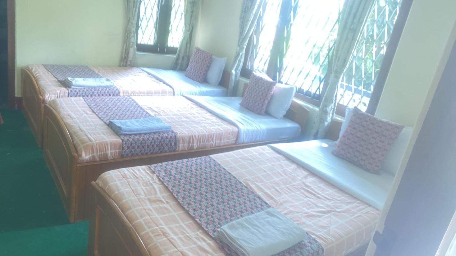 Hotel Blue Magnet Pokhara Kültér fotó
